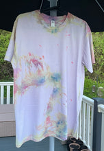 Load image into Gallery viewer, Tshirt - Tie Dye