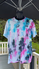 Load image into Gallery viewer, Tshirt - Tie Dye