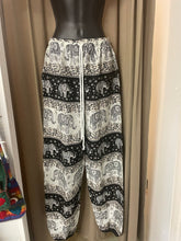 Load image into Gallery viewer, .Trousers