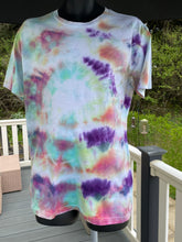 Load image into Gallery viewer, Tshirt - Tie Dye