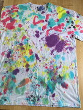 Load image into Gallery viewer, Tshirt - Tie Dye
