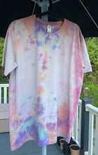 Load image into Gallery viewer, Tshirt - Tie Dye