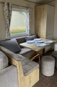 STAY IN A TWO BEDROOM HOLIDAY HOME NEAR MILFORD ON SEA