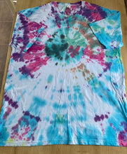 Load image into Gallery viewer, Tshirt - Tie Dye