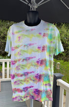 Load image into Gallery viewer, Tshirt - Tie Dye