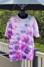 Load image into Gallery viewer, Tshirt - Tie Dye