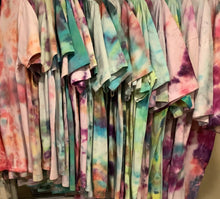 Load image into Gallery viewer, Tshirt - Tie Dye