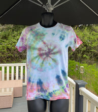 Load image into Gallery viewer, Tshirt - Tie Dye