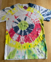Load image into Gallery viewer, Tshirt - Tie Dye