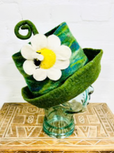 Load image into Gallery viewer, Felt - Hat
