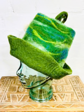Load image into Gallery viewer, Felt - Hat
