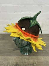 Load image into Gallery viewer, Felt - Hat
