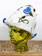 Load image into Gallery viewer, Felt - Hat
