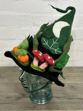Load image into Gallery viewer, Felt - Hat

