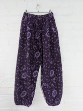 Load image into Gallery viewer, Trousers
