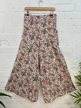 Load image into Gallery viewer, Trousers
