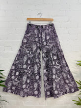 Load image into Gallery viewer, Trousers
