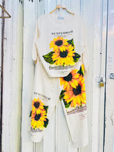 Load image into Gallery viewer, T-shirt
