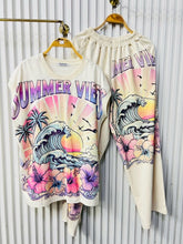 Load image into Gallery viewer, T-shirt
