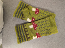 Load image into Gallery viewer, Wool Gloves
