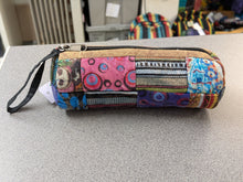 Load image into Gallery viewer, Purse - Hippy
