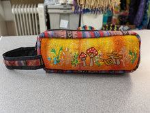 Load image into Gallery viewer, Purse - Hippy
