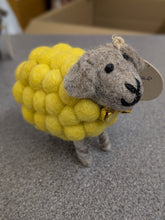 Load image into Gallery viewer, Felt - Sheep
