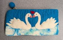 Load image into Gallery viewer, Purse - Felt
