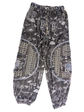 Load image into Gallery viewer, Trousers
