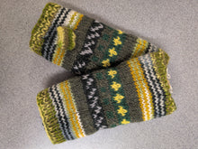Load image into Gallery viewer, Gloves - Wool
