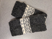 Load image into Gallery viewer, Gloves - Wool
