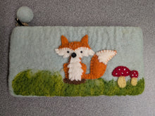 Load image into Gallery viewer, Purse - Felt
